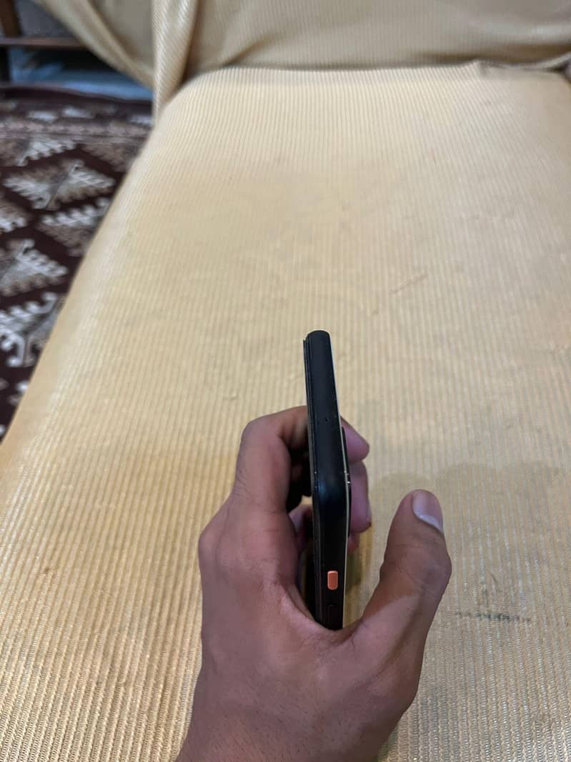 128/6 pixel 4 non pta with box 9