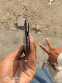 iphone 7 . bettery health. 84 G. B 32 condition 10/10