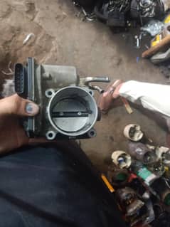 2tr engine throttle body available genuine