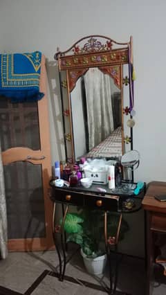 dressing table