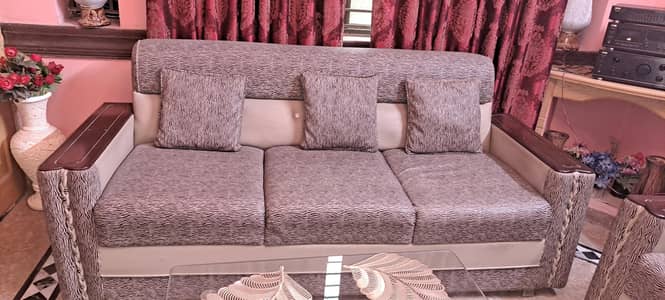 5 seater sofa set only used one years