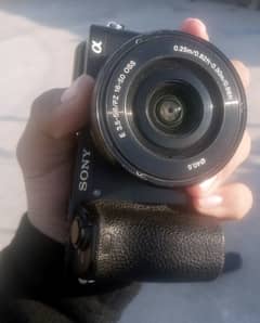 Sony 6500 mirror less camera with kit lense