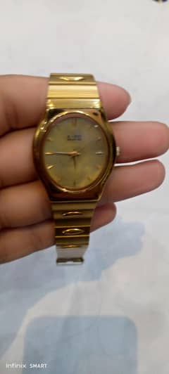 Stylish A-One Golden Wrist Watch – Elegant Design