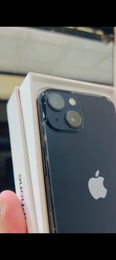 i pohn 13 waterpack  with box 128 gb betry helth 85 balck blue colr gv