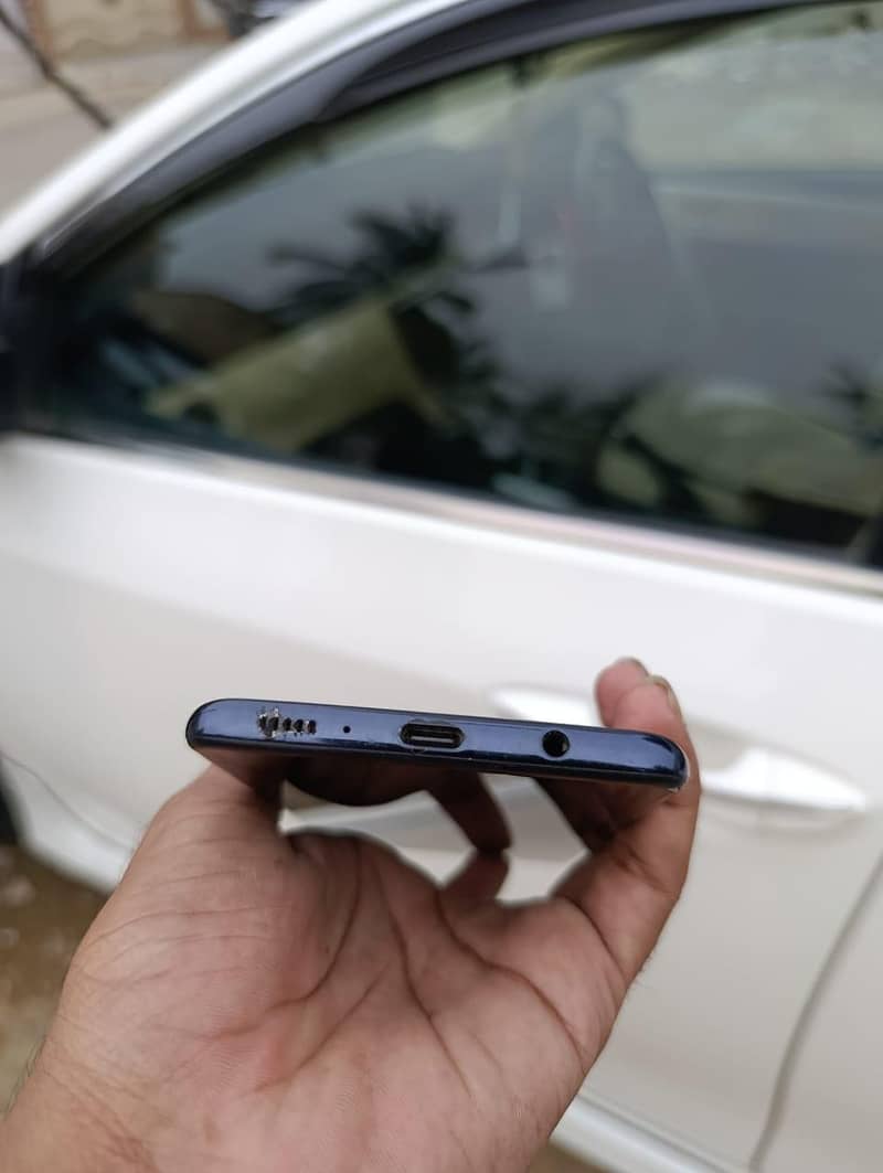 samsung a71 /8/128 pta approve 10 by 9 condition with box 3