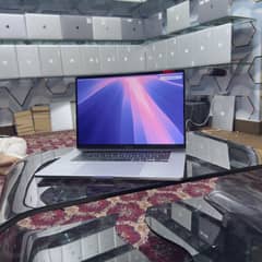 MacBook pro 2019 16inch Latest Update Core i7 16GB/512GB 4GB GRAPHICS