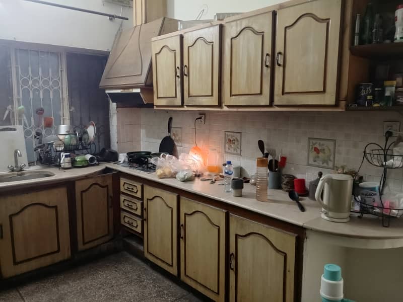 UPPER PORTION AVAILABLE FOR RENT IN RAVI BLOCK 13