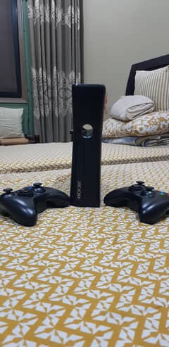 Xbox 360 in excellent condition. .