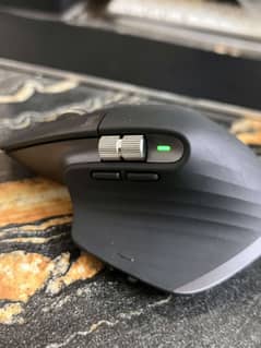 logitech MX master 3 mouse mint condition