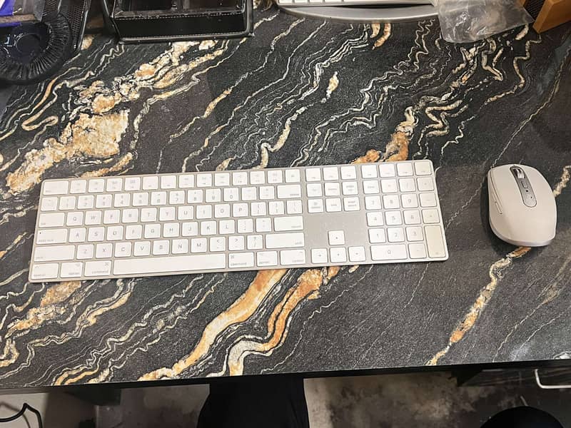 Magic 2 mouse and keyboard 7