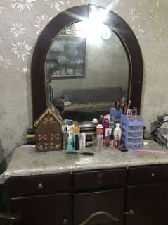 Dressing table