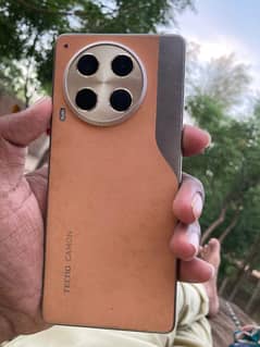Tecno camon 30