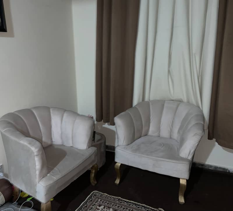 Sofa set- includes 3 sofa’s and 1 table 1