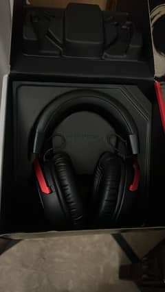 Hyperx Cloud 3 wireless Gamind headphones