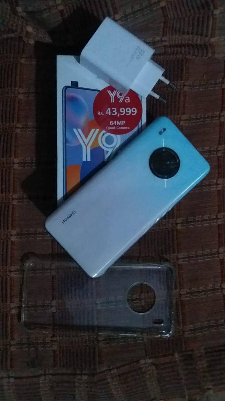HUAWEI y9a 10 by 10 condition  urgent sale 1