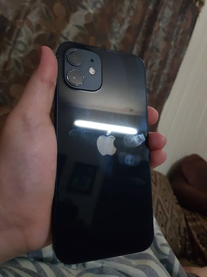 iPhone 12 0