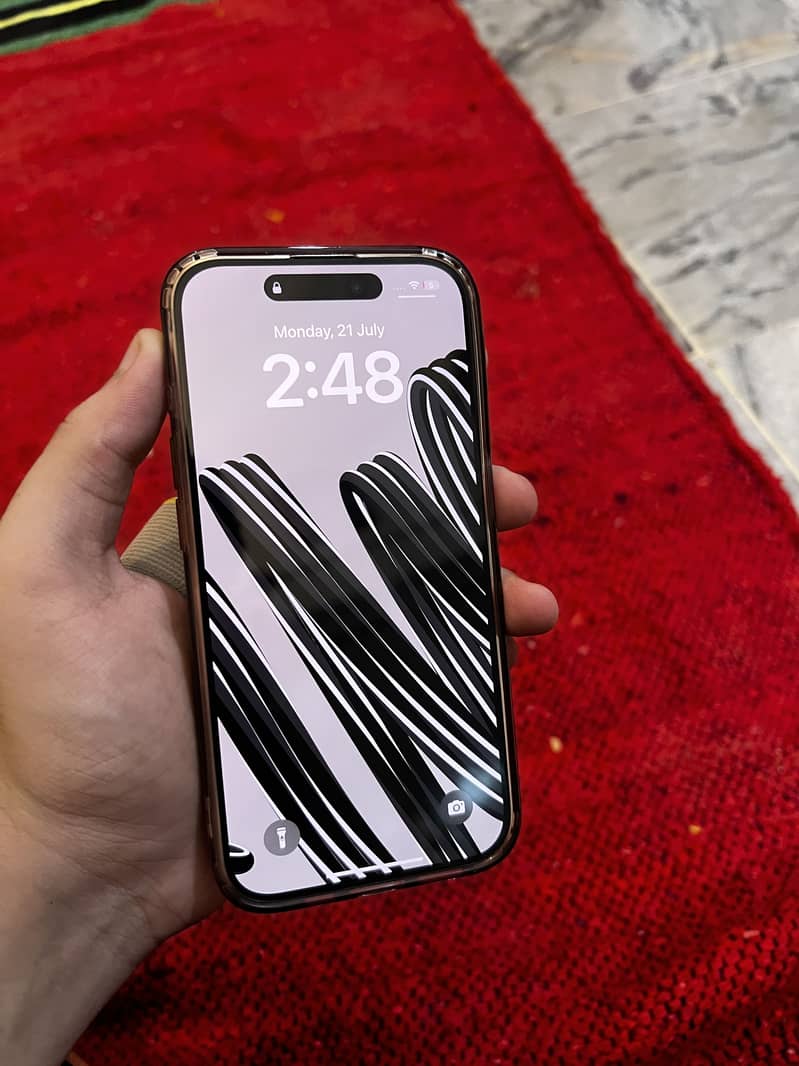 IPHONE 15 PRO FU WITH BOX 10/10 CONDITION 6
