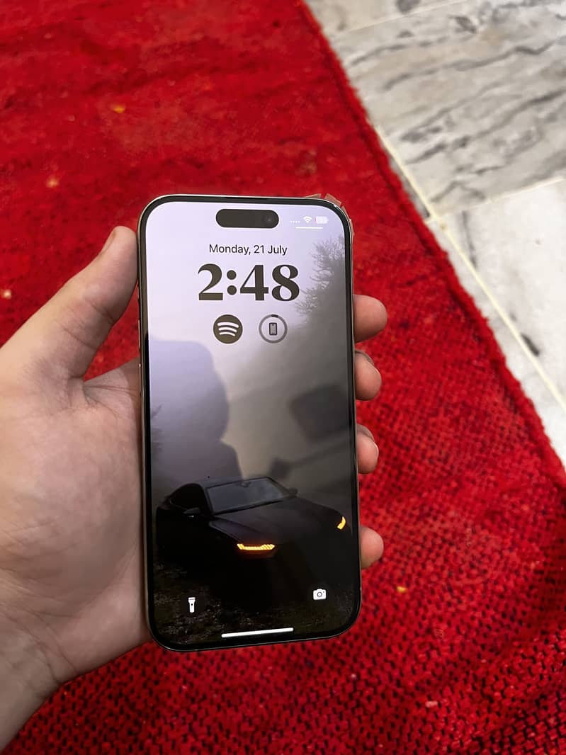 IPHONE 15 PRO FU WITH BOX 10/10 CONDITION 7