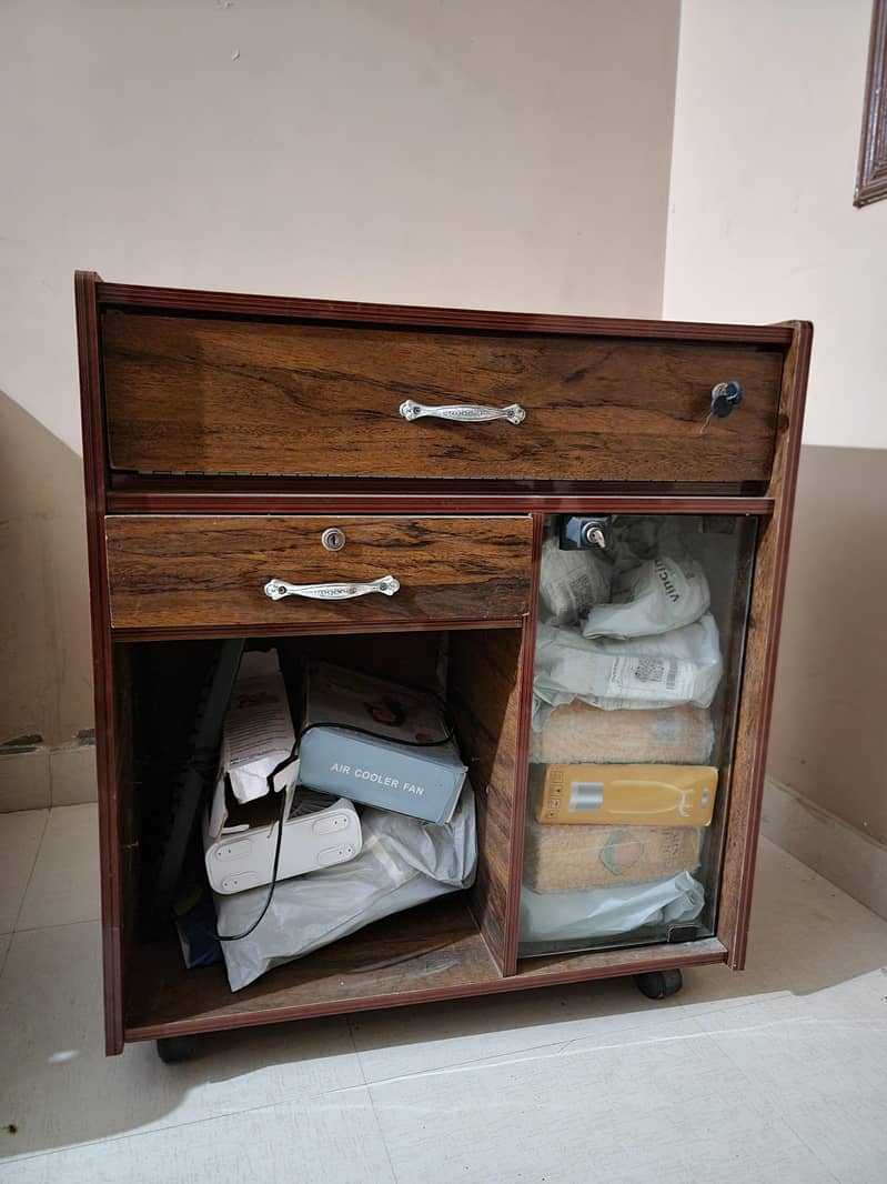 computer & leptop table condition 10/10 0