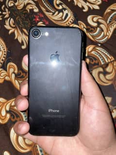 iPhone 7 jv pta chip sath milay gi total orignal prize(17) hazar