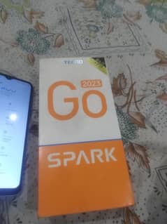 techno spark go 10/10 condition Argent sale with box