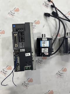 Fuji Electric AC Servo Motor Drive 750W / RYH751F6-vv2 / GYB751D7-RC2