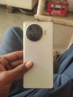 tecno spark 20 pro plus