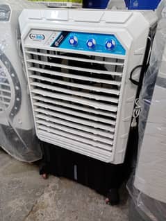 AC/DC 12V cooler. Works perfectly with both electricity and battery 12V