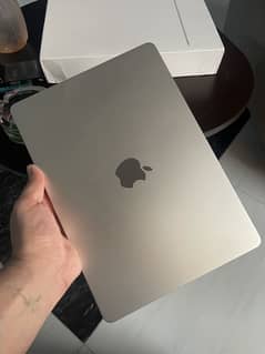 MacBook Air M2 2022 | 8GB RAM | 256GB SSD | Slim & Fast Laptop