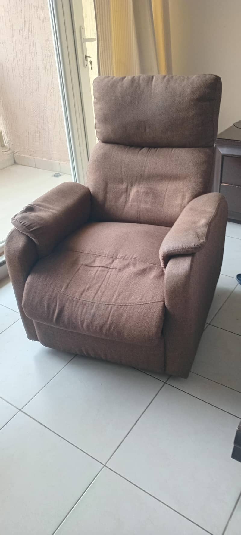 Manual Recliner Sofa with Rocker & Rotational Functions 1