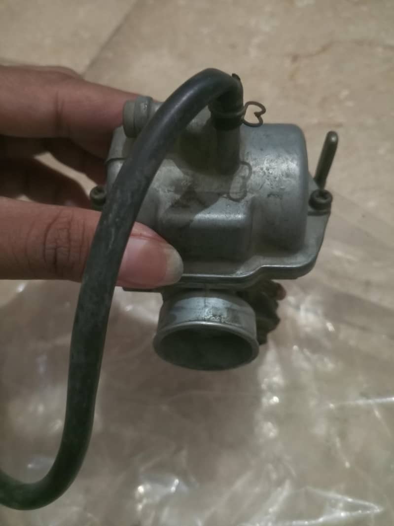 Carbouter Bick ka Crown Lifan 3