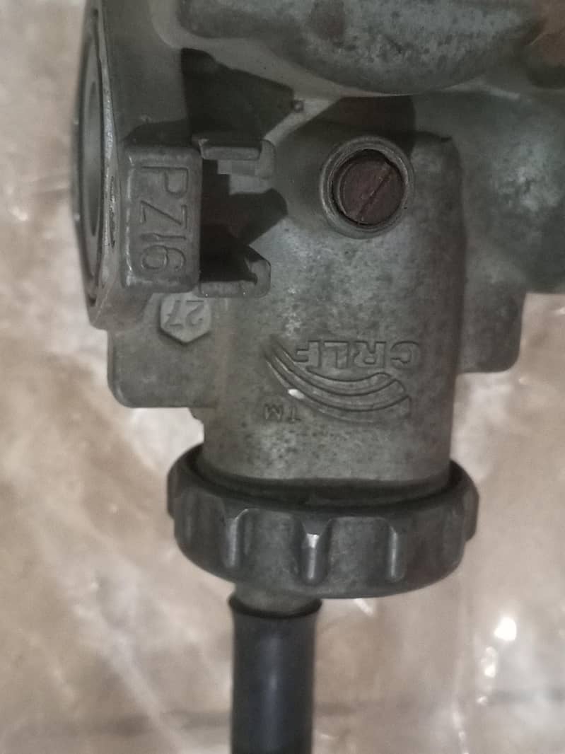 Carbouter Bick ka Crown Lifan 5