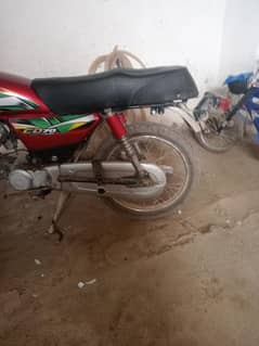 United 70 Honda tanky shape 2013 model good condition