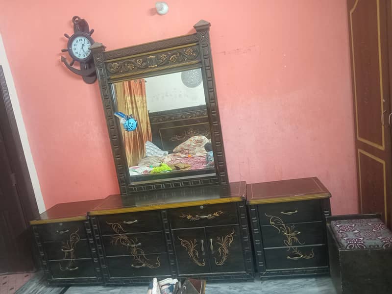 dressing table with side tables and stool 0