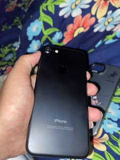 Iphone 7 baypass but antique phone scratchless totally orignal
