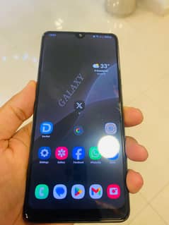 SAMSUNG A32,6 GB  128GB