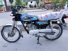 0,3,1,7,2,5,9,8,0,9,2 urgent Sale UNIQUE 125 2017 Karachi number Al ok