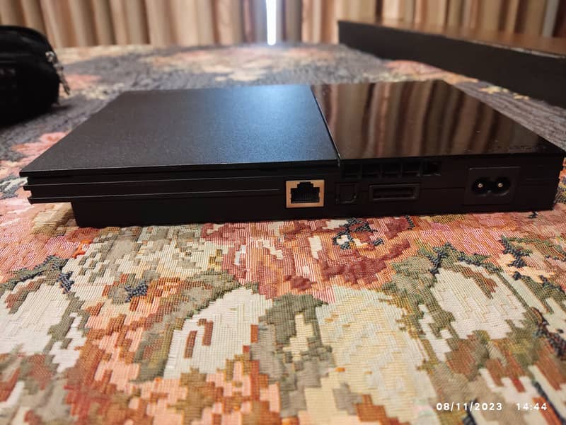 Playstation 2 (included: bag, 1 game, card, 1 controller, dany device) 2