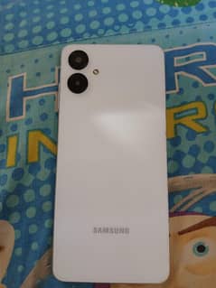 nicha charging wali pin ko banaya hua haa lekin original haa