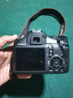 Canon EOS 1100 D