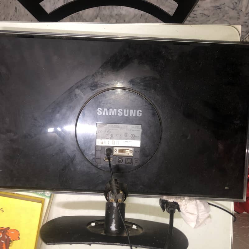 Samsung lcd with one minor problem 3