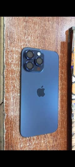 bilkul new phone hai 8 manth mein 3 ghante Cla hi