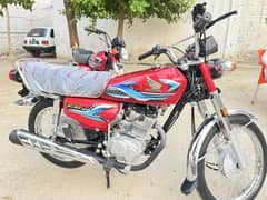 Honda 125 / 24 model red colour