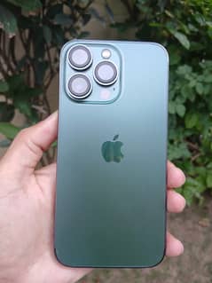 iPhone Condition 10/10. Battery health 82% colour Green scratch 0%