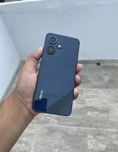 Infinix hot 30 play 4 / 64