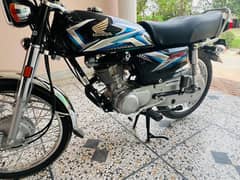 Mint Condition CG 125 Only 2400km driven Total Genuine