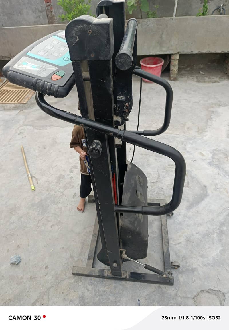 condition 10/10  using main ni hai 9