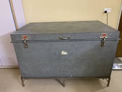 Paiti trunk with stand 6ft