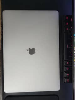 MacBook pro 2019 16 inch