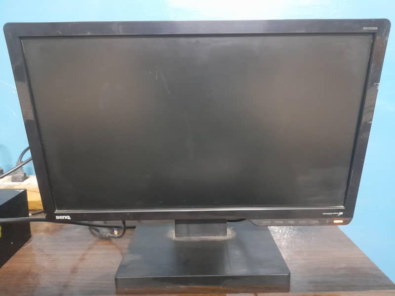 intel core i3 2nd generation (only 10.5 months old) 0
